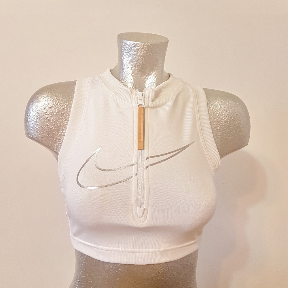 Nike Half-Zip Graphic Mesh Crop Top